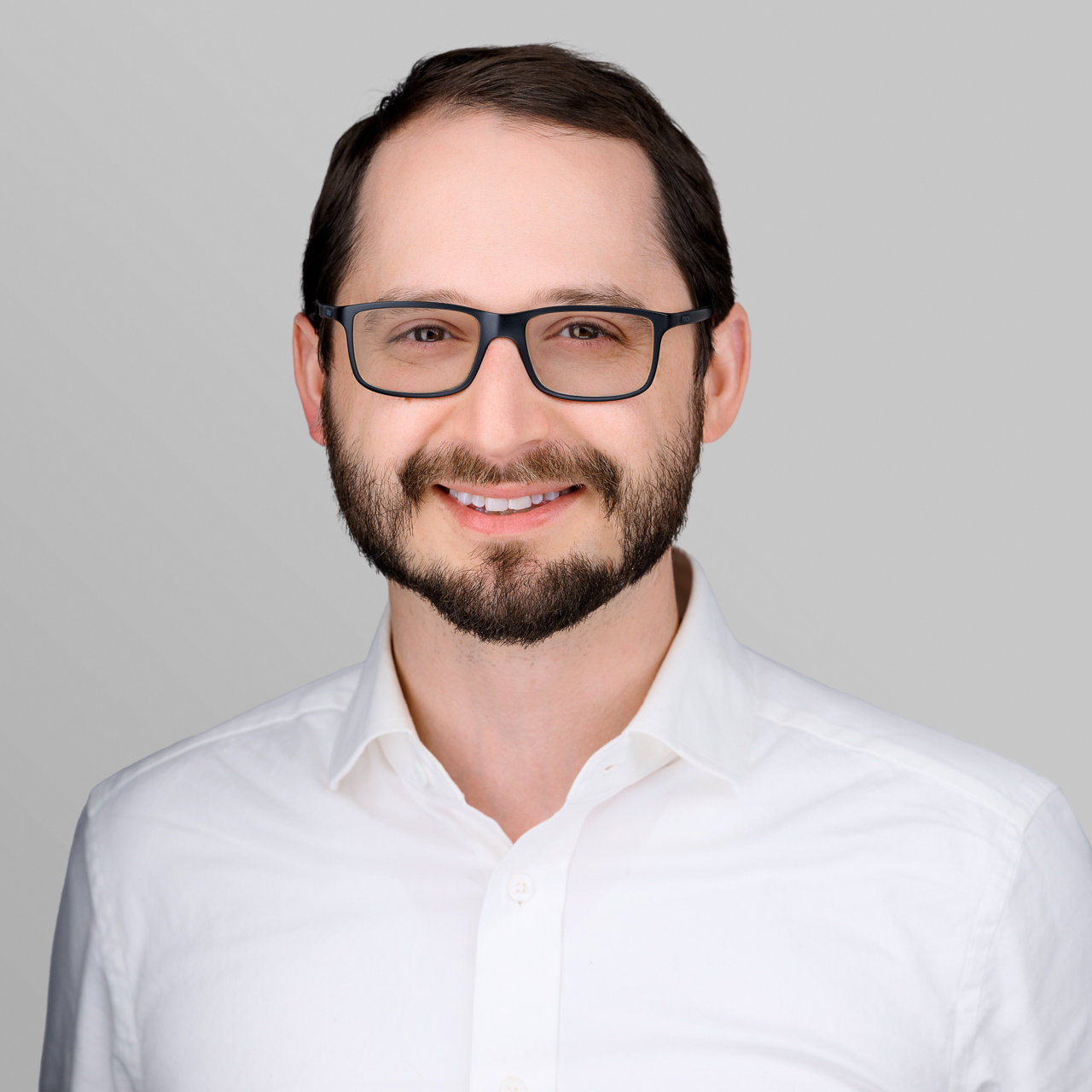 Dr. Elliot Handler